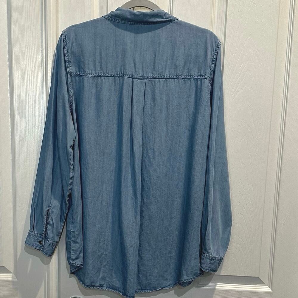 Beach lunch lounge denim blue long tail button front shirt size XL - Picture 3 of 8